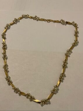 Vintage faux pearl necklace